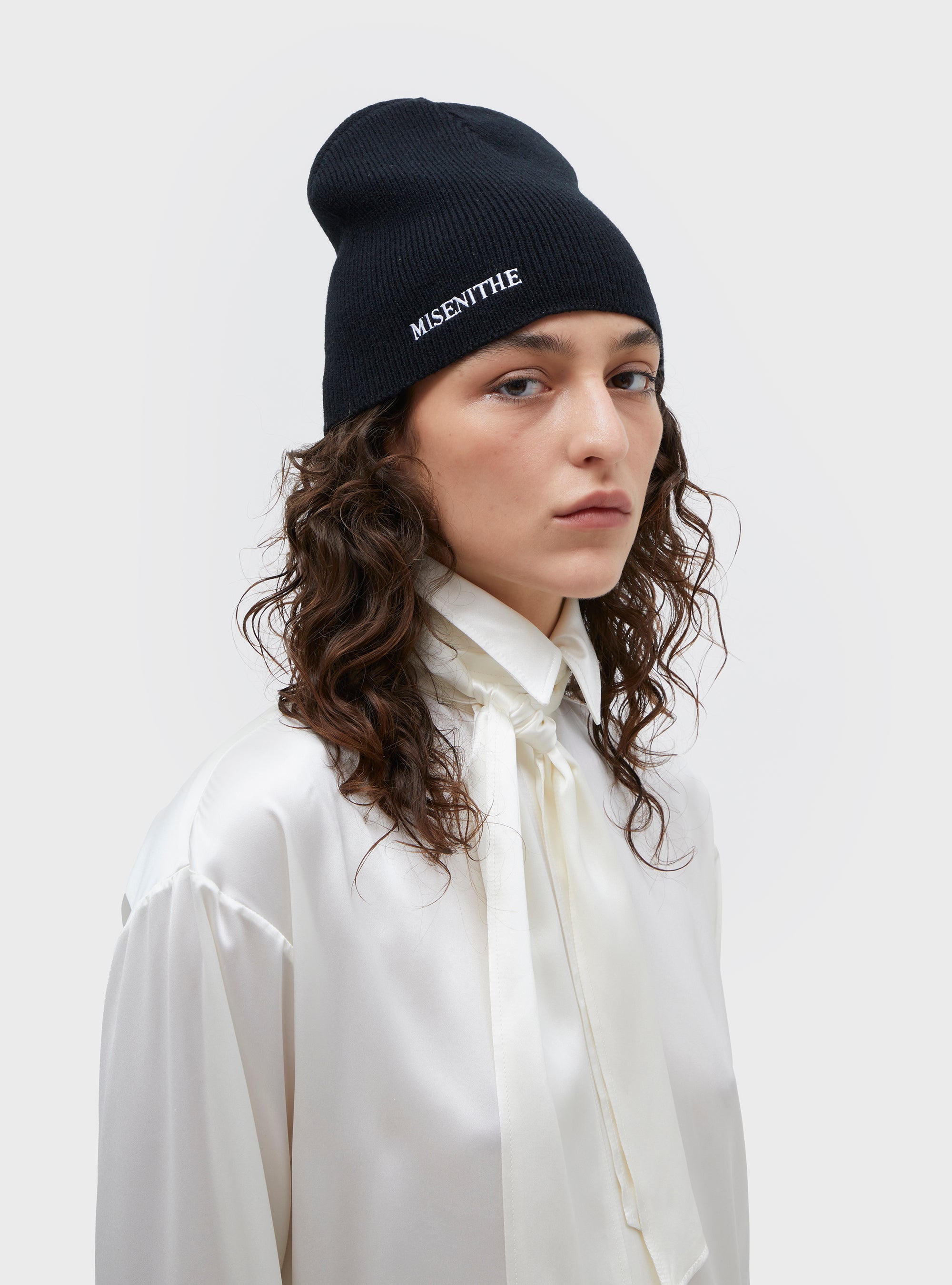 Beanie Frances Nero