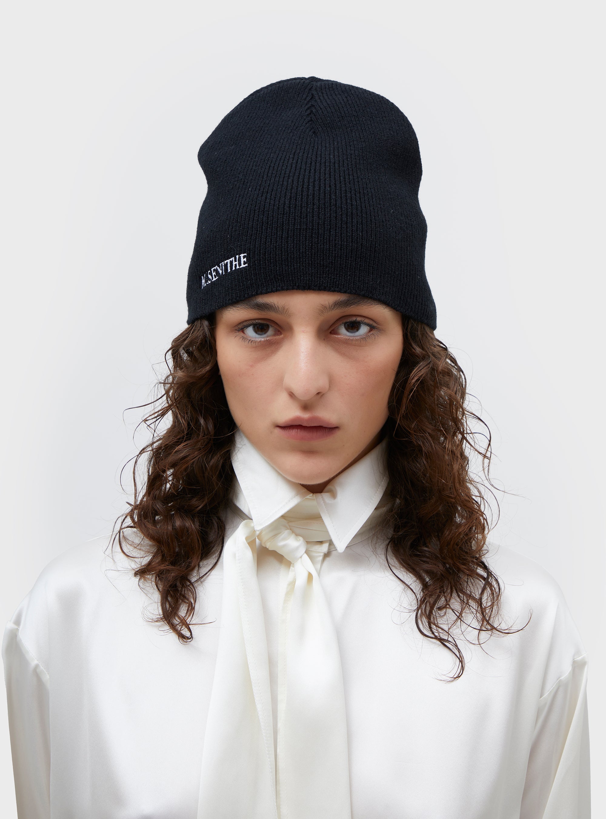 Beanie Frances Nero